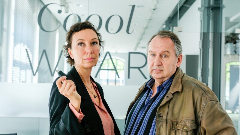 Ursula Strauss (Angelika Schnell), Wolf Bachofner (Franitschek). – Bild: 3sat