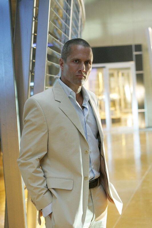 Natalias Ex-Ehemann Nick Townsend (Rob Estes) ist aus dem Gefängnis entlassen worden und beginnt, sie im CSI-Labor und an Tatorten zu belästigen … – Bild: RTL