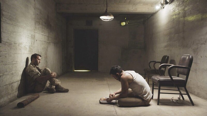 Kann Steve (Alex O’Loughlin, l.) dem Terroristen Naser Salaam (Omid Abtahi, r.) vertrauen, der ihm den Hinweis gab, dass ein Terroranschlag auf Oahu geplant ist? – Bild: CBS Broadcasting, Inc.