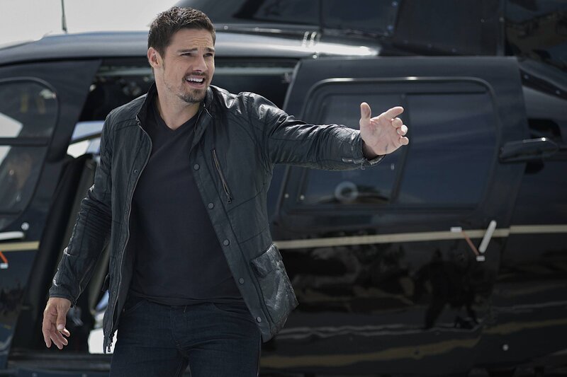 Die Erbin Bootsy Durbrige wird bei einer Explosion verletzt und ins Krankenhaus eingeliefert. Vincent (Jay Ryan) und Cat wollen denjenigen finden, der es auf ihr Leben abgesehen hat und vermuten eine Verbindung zu einem kurz zuvor erfolgten Hackerangriff bei Homeland Security … – Bild: Sven Frenzel