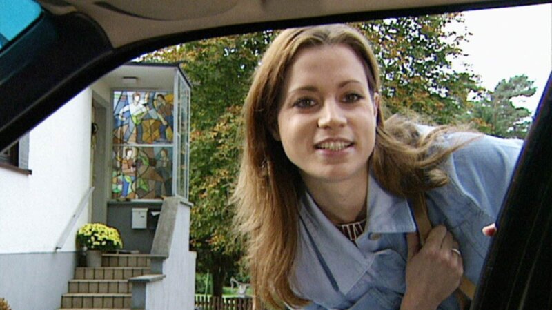 Der von Rocky trainierte Apollo Creed (Carl Weathers, li.) tritt gegen die „sibirische Kampfmaschine“ Ivan Drago (Dolph Lundgren) an. Doch bereits in der ersten Runde wirkt Creed schwer angeschlagen … – Bild: TVNOW