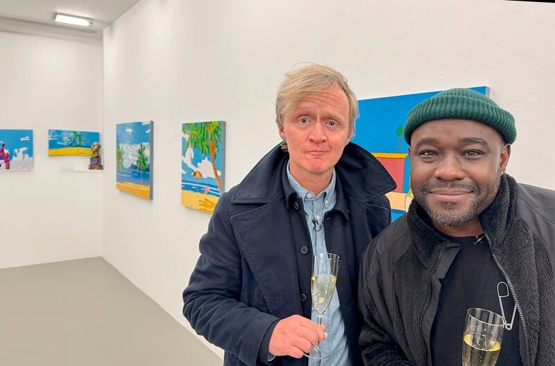 Es wird groß aufgetischt. Denn Sternekoch Nelson Müller (Die Küchenschlacht und The Taste) nimmt Pierre M. Krause mit auf eine kulinarische Reise. Das Menü beinhaltet Champagner, Austern und …Fleischkäse? Klingt nach einem Amuse Gueule der besonderen Art. Wir wünschen guten Appetit! – Bild: dibido.tv