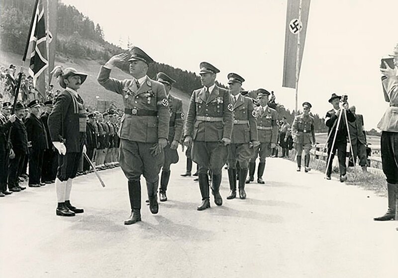Franz Hofer, Parteiveranstaltung Hopfgarten. – Bild: ORF/​PAMMER FILM/​Tiroler Landesmuseum