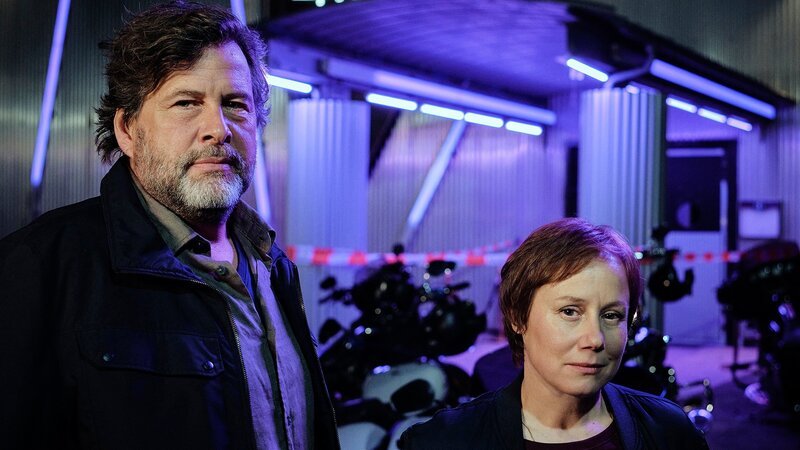 Lange Einsatznacht für das «Tatort»-Duo aus dem Schwarzwald: Hans-Jochen Wagner als Friedemann Berg, Eva Löbau als Franziska Tobler – Bild: SRF/​Benoît Linder