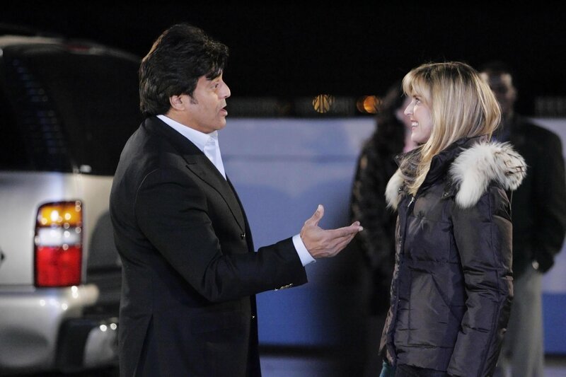 Right“ -- Cheryl and Jim get into an argument about Erik Estrada, and Jim sets out to prove Cheryl wrong about an incident that occurred with the actor ten years ago, on „According to Jim,“ TUESDAY, FEBRUARY 7 (8:00⁠–⁠8:30 p.m., ET), on the ABC Television Network. (ABC/​CRAIG SJODIN) ERIK ESTRADA, COURTNEY THORNE-SMITH – Bild: Nitro