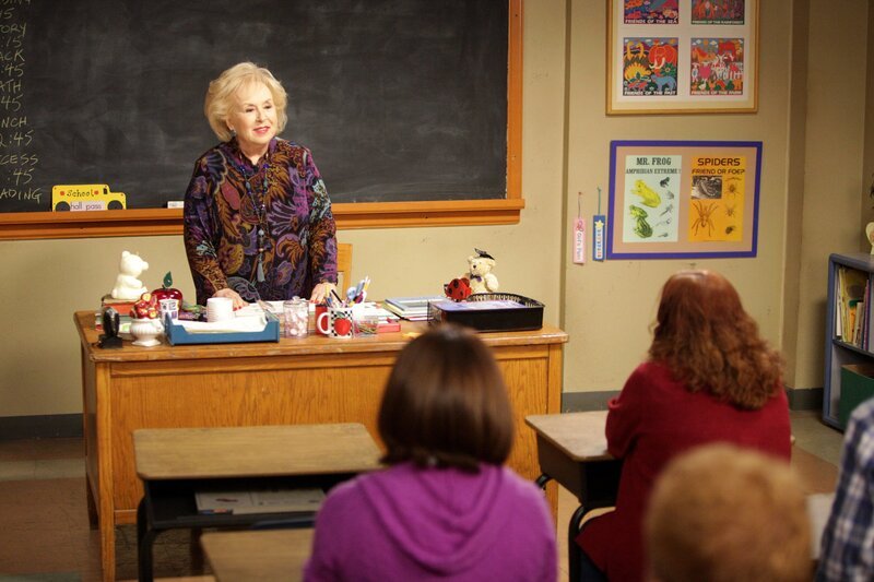 Die fiese Lehrerin Ms. Rinsky (Doris Roberts) hat Brick eine schlechte Note in Mathe verpasst und legt sich jetzt auch noch mit Frankie an … – Bild: Warner Brothers Lizenzbild frei