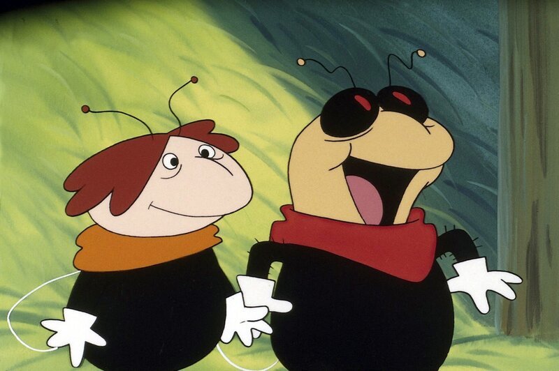 Freda ist auf ihren Puck, der Sieger geworden ist, furchtbar stolz. – Bild: ORF/​ZDF/​Apollo