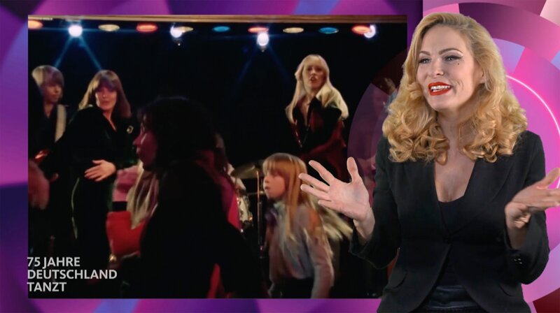  Sonya Kraus spricht über ABBA.  – Bild: SWR /​ SWR Presse/​Bildkommunikation