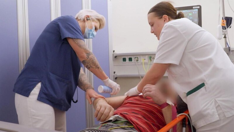 Doc Caro(l.) – Bild: RTL