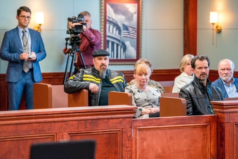 Glenn Fleshler (Russ Faria), Patricia French (Minnie), Sean Bridgers (Mark Hupp). – Bild: ORF/​Universal/​NBC/​Skip Bolen