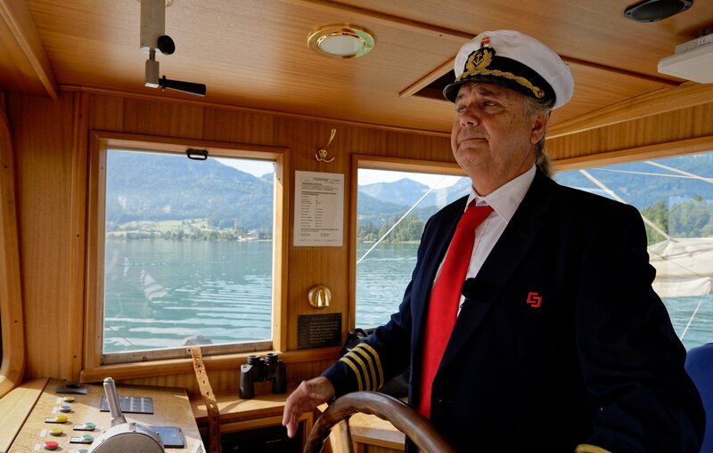 Kapitän Mario Mischelin, Schiff Kaiser Franz Josef I, Wolfgangsee. – Bild: ORF/​Silvia Schneider GmbH/​Juraj Melicher