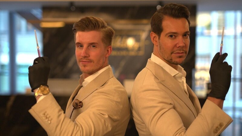 Dr. Rick und Dr. Nick bieten ästhetische Gesichtsbehandlungen an. – Bild: RTL