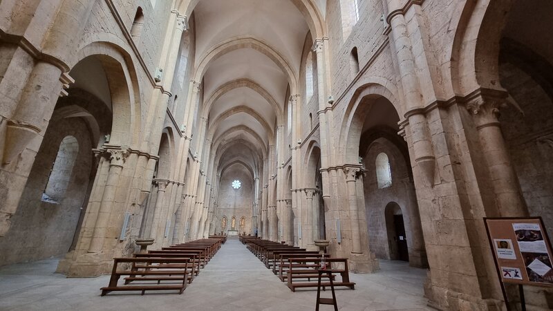 Klosterkirche Fossanova in Priverno von innen. – Bild: BR Klosterkirche Fossanova in Priverno von innen. – Bild: BR