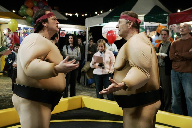 Dearest“ – Jim suspects that the father (Joseph Bologna) of one of Ruby’s and Gracie’s classmates is his own real father who abandoned him as a child, on „According to Jim,“ TUESDAY, FEBRUARY 28 (8:00⁠–⁠8:30 p.m., ET), on the ABC Television Network. (ABC/​MITCH HADDAD) JIM BELUSHI, JOE BOLOGNA – Bild: Nitro