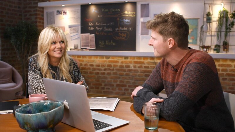 Julia Leischik (l.) – Bild: SAT.1