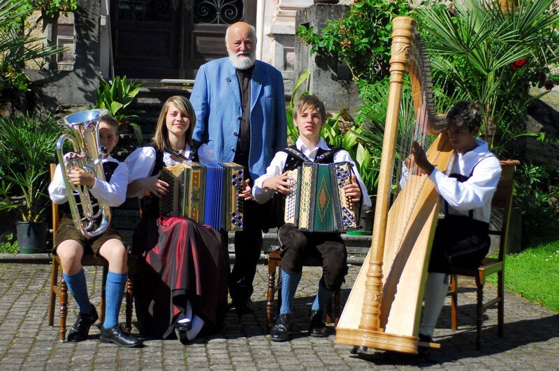 Sepp Forcher und BICHLBODN- MUSI. – Bild: ORF III