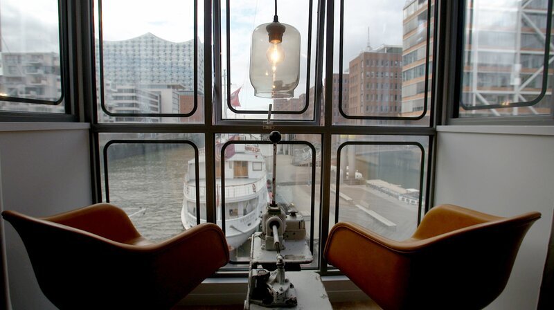 Wohnen auf 20 Quadratmetern im Hafenkran. Eines der kleineren Domizile in der Hansestadt. – Bild: NDR