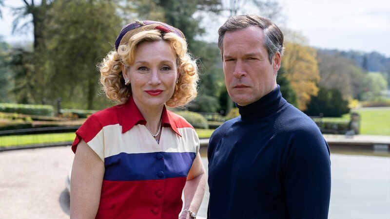 Lady Felicia (Nancy Carroll) und Hercule Flambeau (John Light) – Bild: BBC Studios