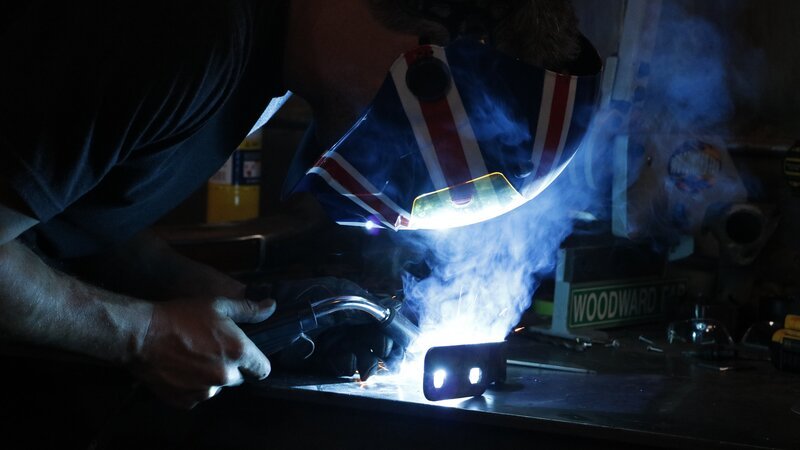 Ant Anstead Welding. – Bild: Velocity /​ Discovery Communications