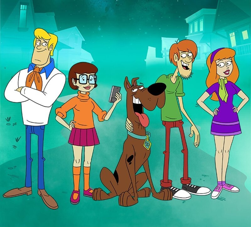 L-R: Fred Jones, Velma Dinkley, Scooby-Doo, Shaggy Rogers, Daphne Blake – Bild: Plurimedia