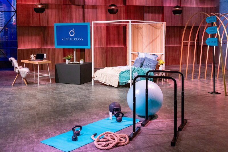 „VentiCross“ – unsichtbarer Nasendilatator. – Bild: RTL /​ Bernd-Michael Maurer /​ Folge 173