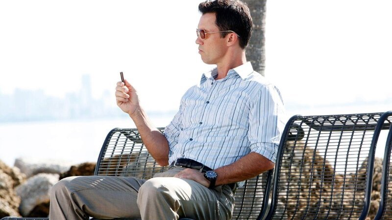 Kaum hat Michael Westen (Jeffrey Donovan) sich wieder das Vertrauen der CIA erarbeitet, wird er erneut zu einem doppelten Spiel gezwungen. – Bild: RTL /​ USA Network