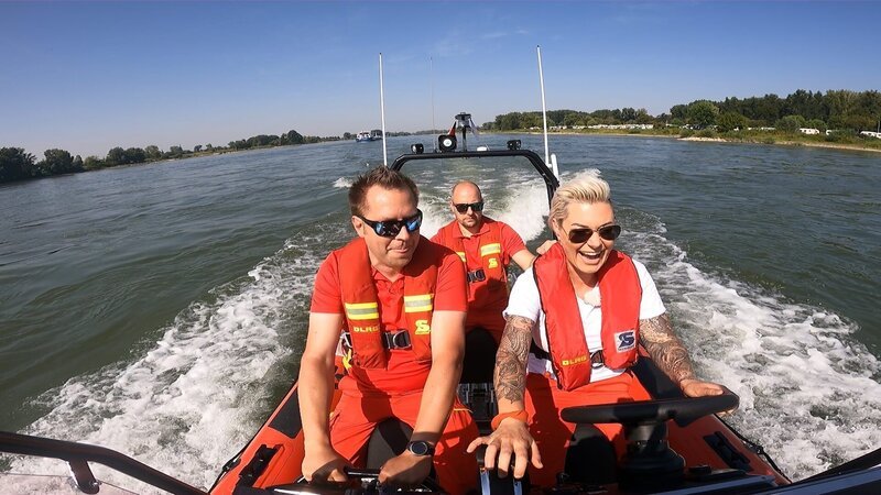 V.l.: Dr. Fritzemeier, Daniel, Doc Caro – Bild: RTL