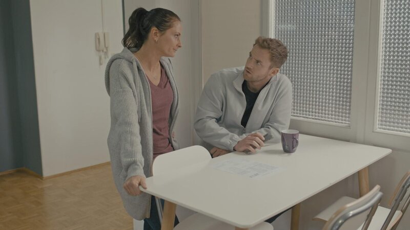 Daniela Stamm (l.); Philipp Stehler (r.) – Bild: Dieses Bild darf ausschließlich nach Maßgabe der Allgemeinen Geschäftsbedingungen für die Presselounges der Sender der ProSiebenSat.1 Media SE (AGB) genutzt werden. Die in den AGB festgesetzten Rechteeinschränkungen sind unbedingt  …