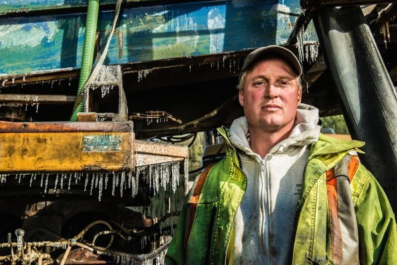 For most of his life, Ken Foy wanted to be a „real“ miner like his dad, but it wasn’t until two years ago that he finally got his own ground. This season, Ken is back at Moose Creek – despite nearly going broke last year. He’s learning the hard way that making a go at finding gold on your own is tougher than it looks. But with right-hand man Guillaume at his side again, Ken has high hopes that this season he’ll turn it all around. His goal: beat the Moose Creek curse and leave a rich man. It’s a gamble, but going home broke is not an option. Ken must prove to his wife that investing their entire financial future into the mine was worth it, but Moose Creek will fight him every step of the way. – Bild: Klondike Productions Inc.