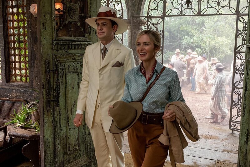L-R: McGregor Houghton (Jack Whitehall), Lily Houghton (Emily Blunt)  – Bild: RTL /​ Disney Enterprises, Inc. /​ Frank Masi