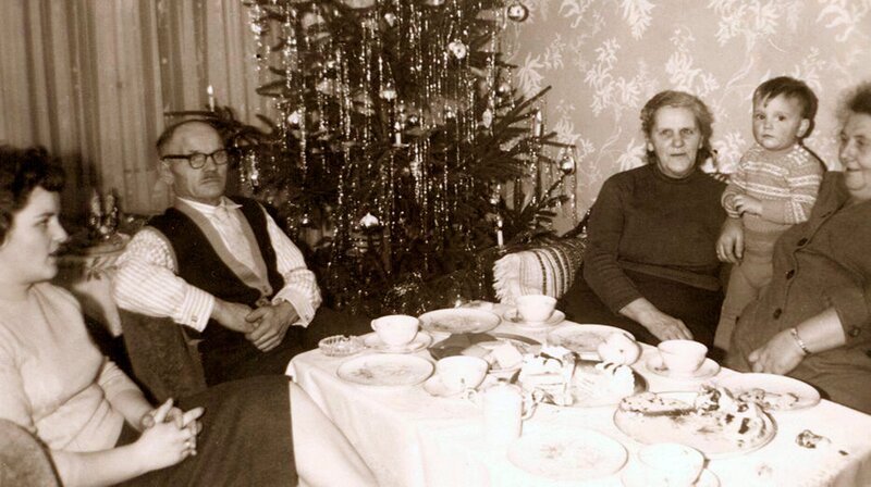 Weihnachten bei Familie Schwarz in Neustadt Holstein. – Bild: NDR/​creatv Sachsen/​Klaus Wollscheid