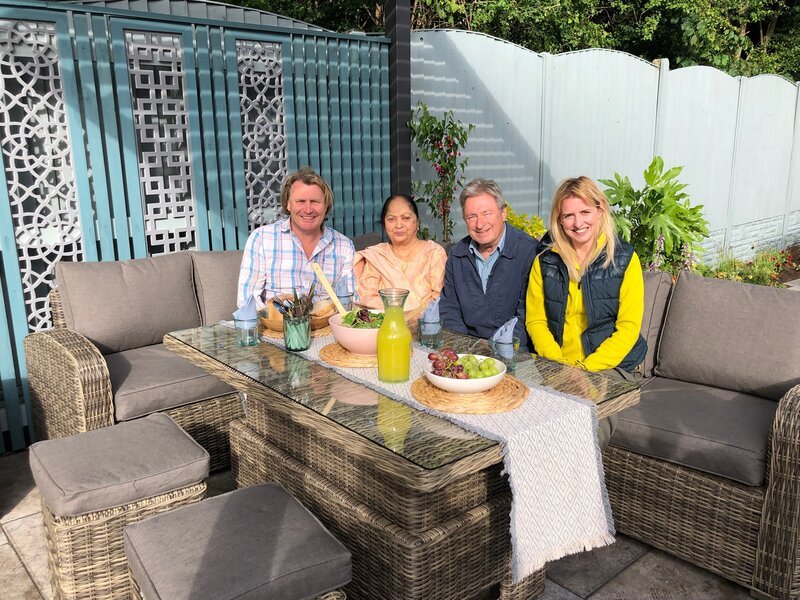 V.l.: David Donomey, Noosbara Velami, Alan Titchmarsh und Katie Rushworth – Bild: RTL /​ Spun Gold TV & All3Media International