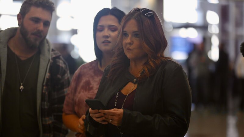 REBECCA, TIFFANY, & MICAH at the airport waiting for ZIED. – Bild: Discovery Communications, LLC