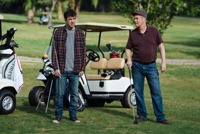 Mugsy Bennigan (Brian Regan, l.); Sam Loudermilk (Ron Livingston, r.) – Bild: Farmersville Productions, Inc.