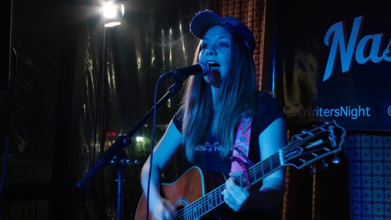 Ciera bei ihrem großen Auftritt vor Musiklabels in Nashville. – Bild: rbb/​Thomas Bergmann