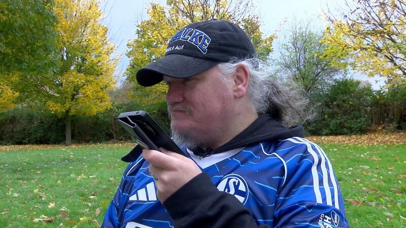 S5E35: Dieter erhält einen Anruf, der Antworten verspricht – sich aber anfühlt wie ein Schlag ins Gesicht. – Bild: RTLZWEI, Madame Zheng Production /​ RTLZWEI, Madame Zheng Production