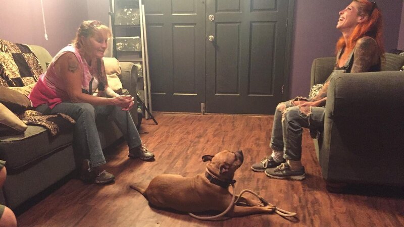 Tia, Gentily, and Elise at the home check. – Bild: Discovery Communications