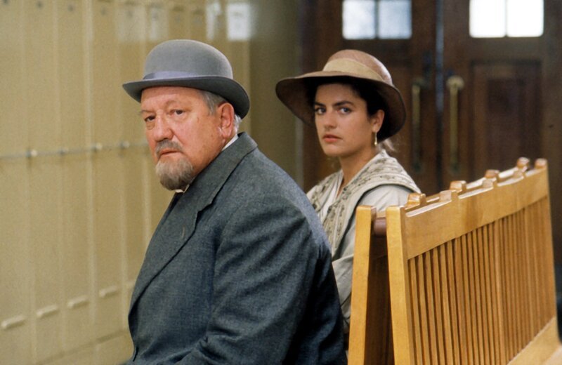 Vater Soleder (Walter Fitz) und Traudl Soleder (Christine Neubauer). – Bild: BR/​Tellux-Film GmbH