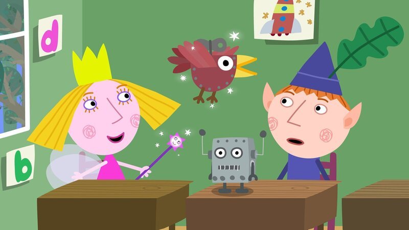 Holly hilft trotz Zauberverbot im Elfenunterricht etwas mit ihrem Zauberstab nach. – Bild: ZDF/​Astley Baker Davies Ltd/​Rubber Duck Entertainment