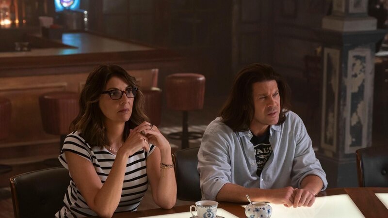 Sophie Devereaux (Gina Bellman) und Eliot Spencer (Christian Kane) – Bild: RTL