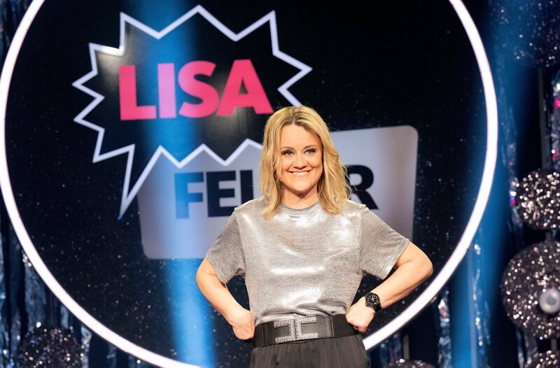 Kabarettistin Lisa Feller präsentiert ihr Programm „Dirty Talk“. – Bild: WDR/​Melanie Grande