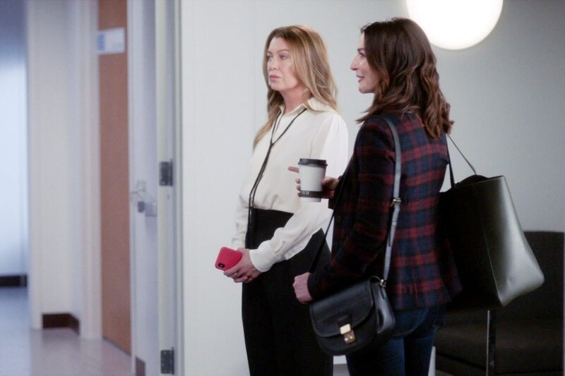 Ellen Pompeo (Dr. Meredith Grey), Caterina Scorsone (Dr. Amelia Shepherd). – Bild: ORF/​Disney/​ABC