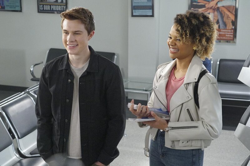 L-R: Zayne Emory as Henry Nolan, Jade Payton as Dominique Grey. – Bild: FOXBURG FINANCING, LLC AND ABC STUDIOS ALL RIGHTS RESERVED Lizenzbild frei