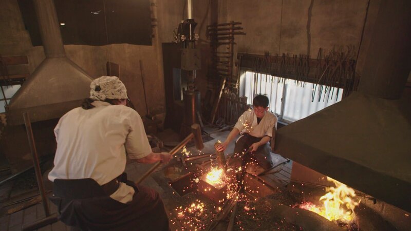 Schwert-Herstellung in Japan. – Bild: ZDF und Courtesy WGBH./​Courtesy WGBH