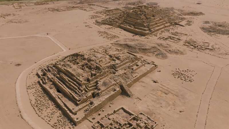 Die Stufenpyramiden in Caral, Peru. Die Ruinenstadt gilt als älteste bekannte Stadtsiedlung auf dem amerikanischen Kontinent. – Bild: ZDF
