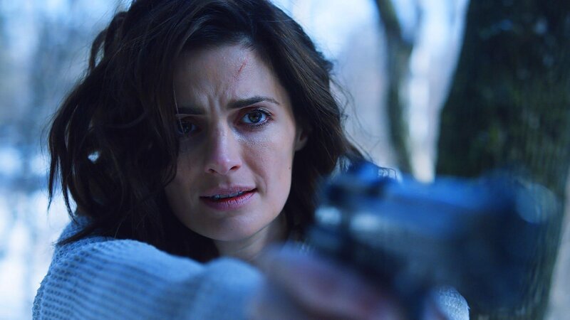 Stana Katic as  Emily Byrne – Bild: AXN Black