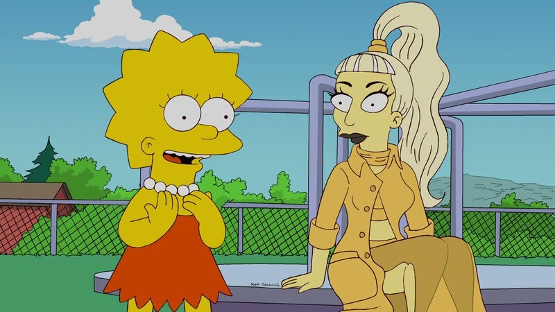 Sängerin Lady Gaga (r.) macht Halt in Springfield, um der niedergeschmetterten Lisa (l.) zu helfen … – Bild: und TM Twentieth Century Fox Film Corporation