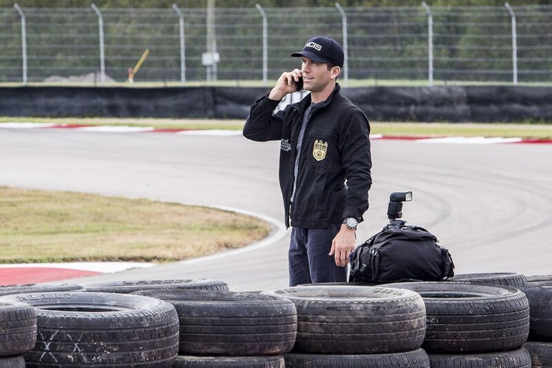 Glaubt nicht an einen Amateurfehler des verunglückten Marine Unteroffiziers: Agent LaSalle (Lucas Black) … – Bild: CBS Broadcasting, Inc. All Rights Reserved /​ Skip Bolen