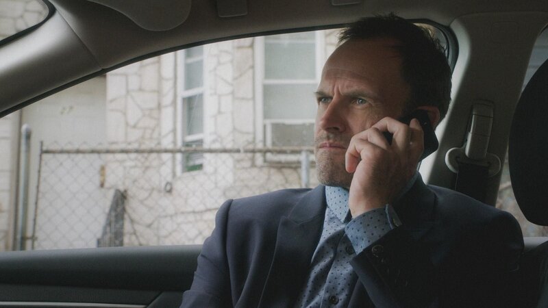 Sherlock (Jonny Lee Miller) steigert sich so sehr in seine neuen Ermittlungen, dass seine neurologische Genesung darunter leidet … – Bild: CBS Broadcasting, Inc.