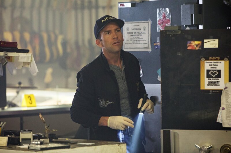Die Uhr tickt: Wenn LaSalle (Lucas Black) und Co. bei ihren Ermittlungen auch nur den geringsten Fehler machen, wird der kaltblütige Mörder weiter foltern und möglicherweise morden … – Bild: CBS Broadcasting, Inc. All Rights Reserved /​ Sam Lothridge